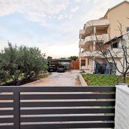 A4 Apartmani Kevic Kastela Luaran gambar