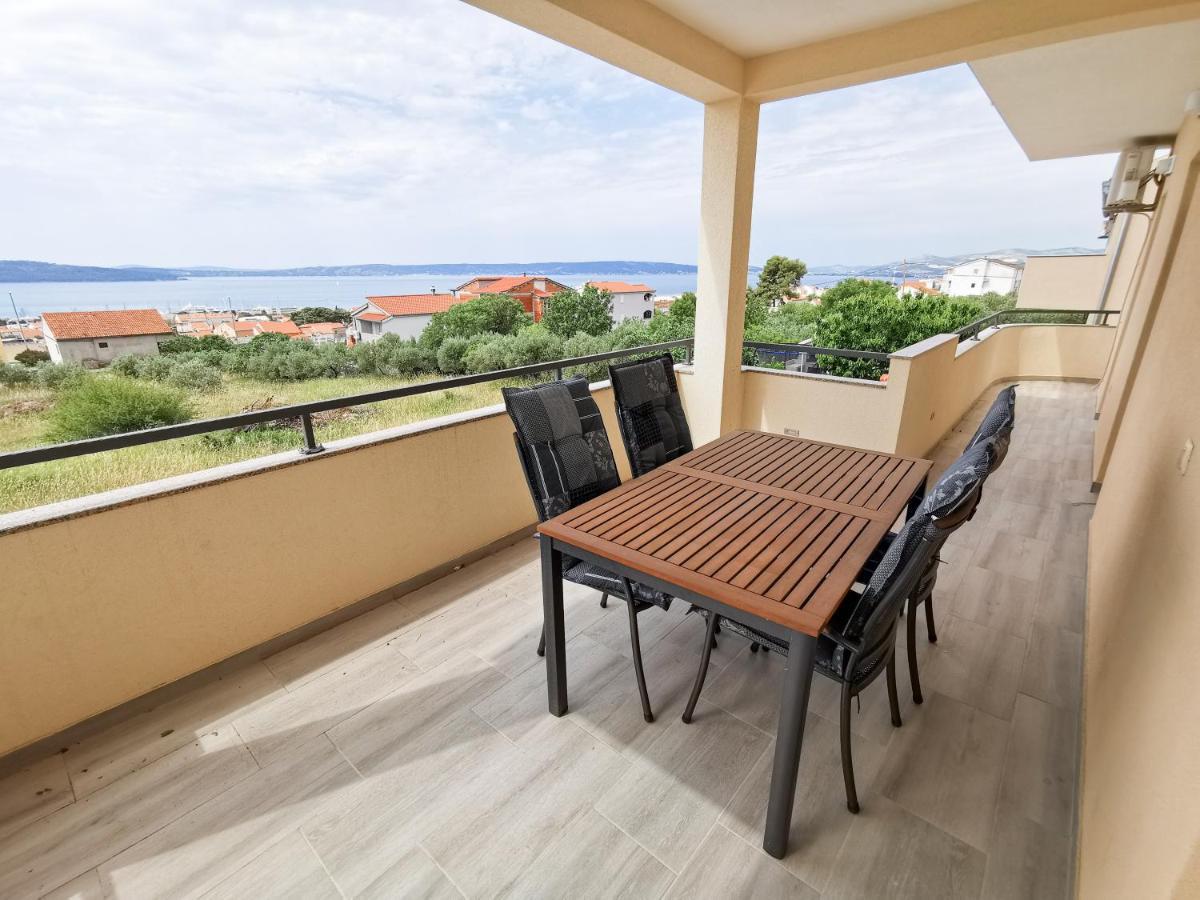 A4 Apartmani Kevic Kastela Luaran gambar