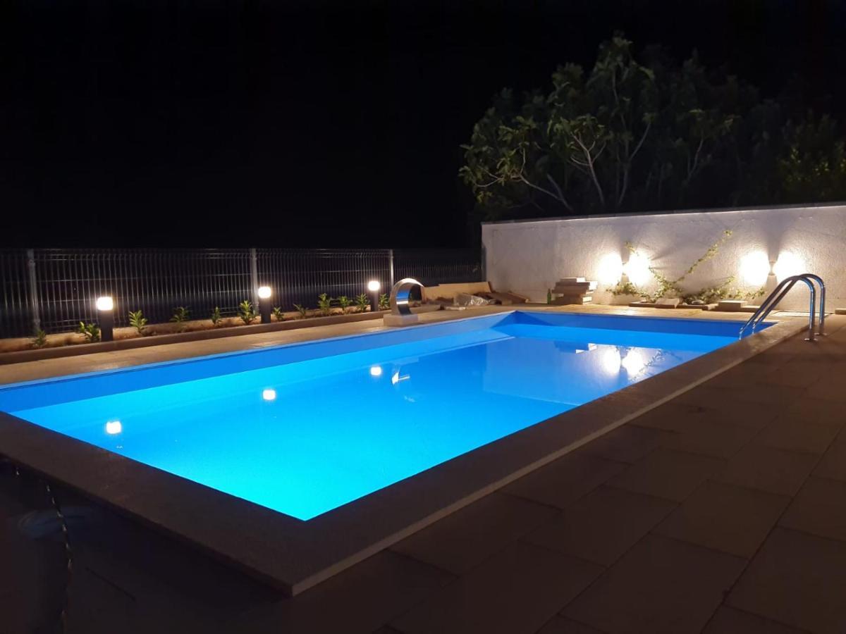 A4 Apartmani Kevic Kastela Luaran gambar